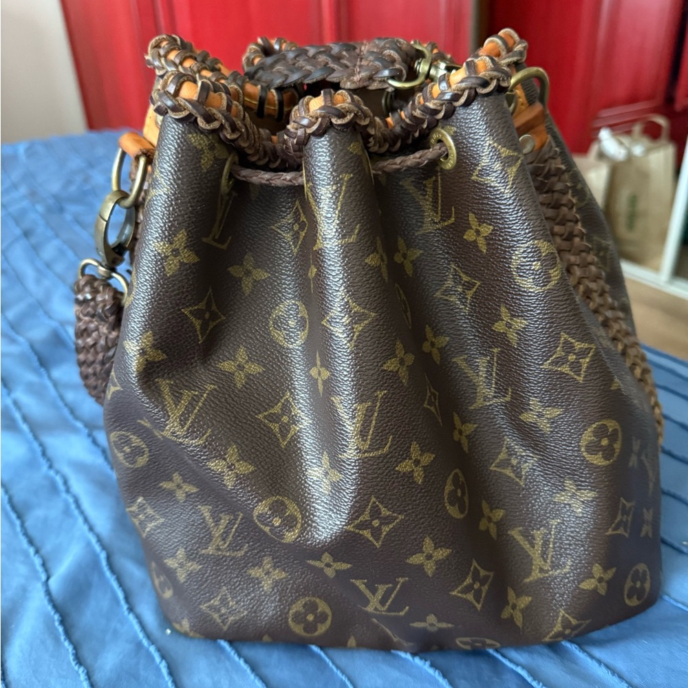 Brown Luis Vuitton Bucket Bag with Braided Accents - Picture 2 of 3